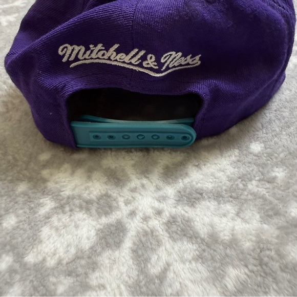 Mitchell Ness Charlotte Hornets Snapback Hat Blue Script Wool Hardwood Classics - Picture 4 of 7